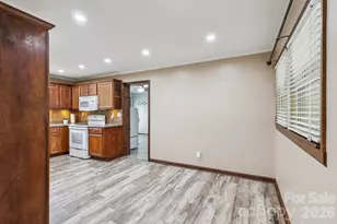 9202 Elgin Dr, Charlotte, NC 28214 - Photo 13