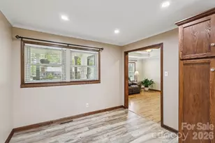 9202 Elgin Dr, Charlotte, NC 28214 - Photo 17