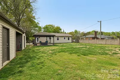 9202 Elgin Drive, Charlotte, NC 28214 - Photo 5
