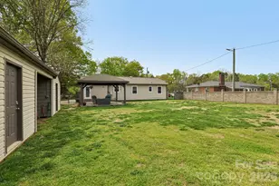 9202 Elgin Dr, Charlotte, NC 28214 - Photo 5