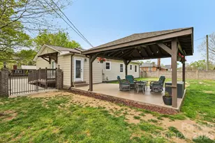 9202 Elgin Dr, Charlotte, NC 28214 - Photo 43