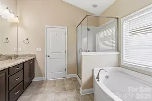 8830 Artesa Mill Ln, Charlotte, NC 28214 - Photo 27