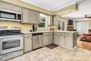 238 Park Ln, Hendersonville, NC 28791 - Photo 19