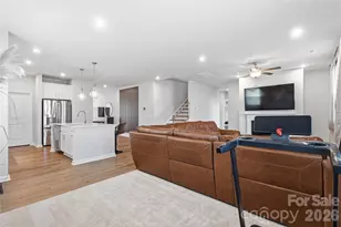 4011 Vis Pne Dr, Charlotte, NC 28215 - Photo 7