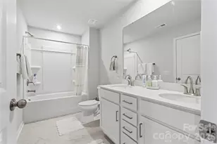 4011 Vis Pne Dr, Charlotte, NC 28215 - Photo 21