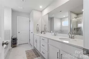 4011 Vis Pne Dr, Charlotte, NC 28215 - Photo 11
