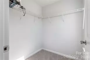 4011 Vis Pne Dr, Charlotte, NC 28215 - Photo 21