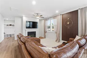 4011 Vis Pne Dr, Charlotte, NC 28215 - Photo 9