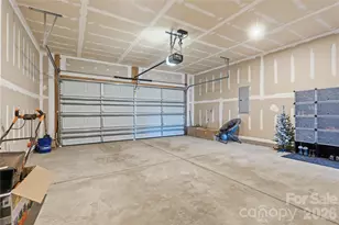 4011 Vis Pne Dr, Charlotte, NC 28215 - Photo 29