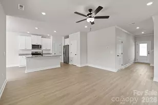 6622 Fairford Dr, Charlotte, NC 28215 - Photo 3