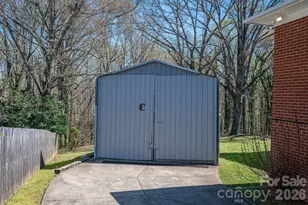 608 N State St, Lincolnton, NC 28092 - Photo 39