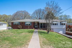 608 N State St, Lincolnton, NC 28092 - Photo 1