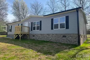 3007 Michelle Dr, Newton, NC 28658 - Photo 3