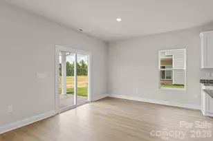 6615 Fairford Dr, Charlotte, NC 28215 - Photo 9