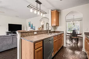 421 Glencroft Dr, Wingate, NC 28174 - Photo 9