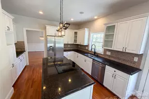 9126 Holly Hill Farm Rd, Charlotte, NC 28277 - Photo 5