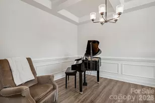 574 Fox Cove Rd, Hendersonville, NC 28792 - Photo 7