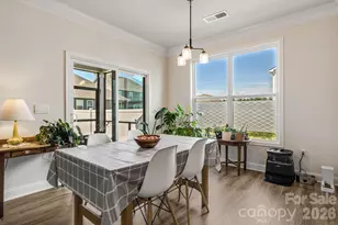 574 Fox Cove Rd, Hendersonville, NC 28792 - Photo 15