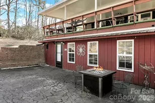 44 Tuttle Rd, Hendersonville, NC 28792 - Photo 5