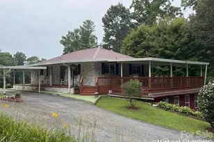 44 Tuttle Rd, Hendersonville, NC 28792 - Photo 1
