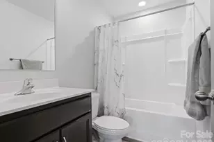 422 Perry Ln, Marshville, NC 28103 - Photo 5