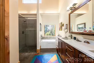 33 Robinson Creek Rd, Asheville, NC 28803 - Photo 19