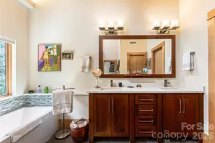 33 Robinson Creek Rd, Asheville, NC 28803 - Photo 17