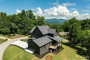 253 Eagles Eye Dr, Hendersonville, NC 28792 - Photo 3