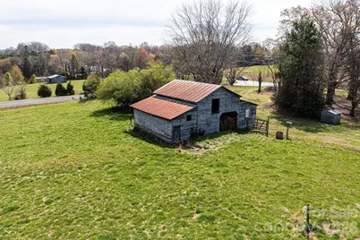 3554 US Hwy 64 90 Highway W, Taylorsville, NC 28681 - Photo 9