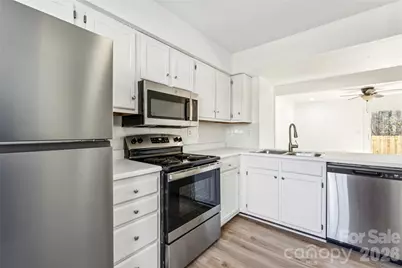 655 Lex Drive, Charlotte, NC 28262 - Photo 5