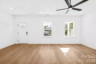 6900 Barrington Dr, Charlotte, NC 28215 - Photo 5