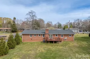 820 E Brookwood Dr, Landrum, SC 29356 - Photo 27