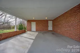 820 E Brookwood Dr, Landrum, SC 29356 - Photo 25