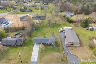 820 E Brookwood Dr, Landrum, SC 29356 - Photo 31