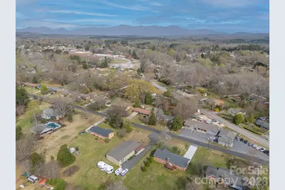 820 E Brookwood Drive, Landrum, SC 29356 - Photo 33