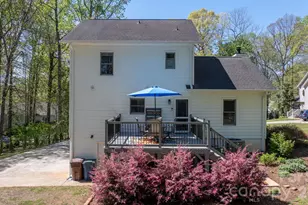 1270 Berra Pl, Hickory, NC 28602 - Photo 37