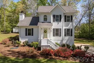 1270 Berra Pl, Hickory, NC 28602 - Photo 3