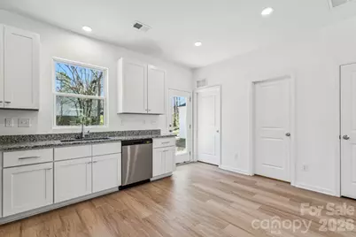 420 N 9th Street, Bessemer City, NC 28016 - Photo 9