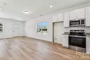 420 N 9th St, Bessemer City, NC 28016 - Photo 7