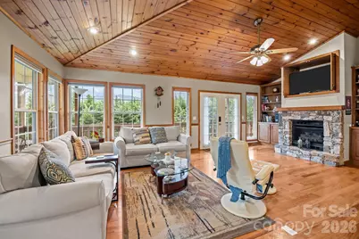 32 Keller Street, Waynesville, NC 28786 - Photo 9