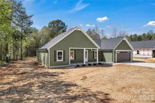 404 J C Dellinger Rd, Cherryville, NC 28021 - Photo 3