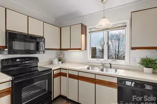 464 Windswept Dr, Asheville, NC 28801 - Photo 19