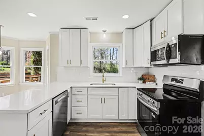 577 Tryon Place, Gastonia, NC 28054 - Photo 5