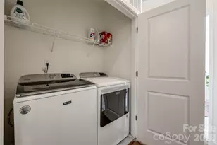 400 Simeon Dr, Charlotte, NC 28208 - Photo 23