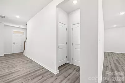 7024 Maple Run Circle, Charlotte, NC 28215 - Photo 15