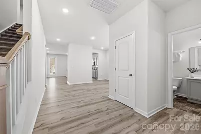 7024 Maple Run Circle, Charlotte, NC 28215 - Photo 5