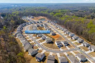 7024 Maple Run Cir, Charlotte, NC 28215 - Photo 47