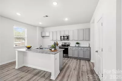 7024 Maple Run Circle, Charlotte, NC 28215 - Photo 11