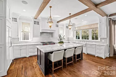 2031 Hastings Drive, Charlotte, NC 28207 - Photo 9
