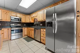 113 Cardinal Dr, Franklin, NC 28734 - Photo 33